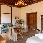 La Casa De La Camelia *