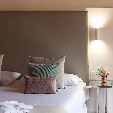 La Casa De La Camelia *