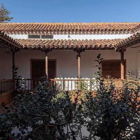 호텔 La Casa De La Camelia 라 라구나