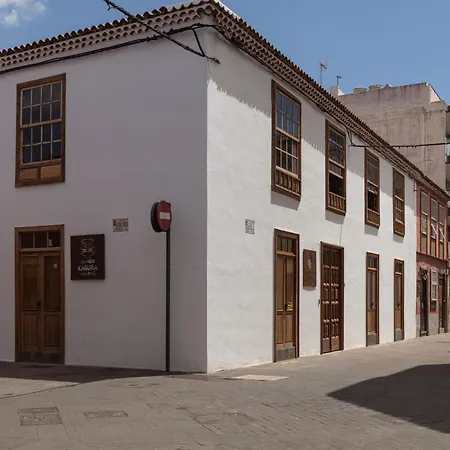 La Casa De La Camelia 라 라구나