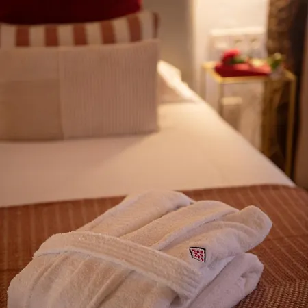 Hotel La Casa De La Camelia *