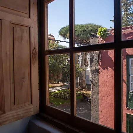 La Casa De La Camelia Hotel
