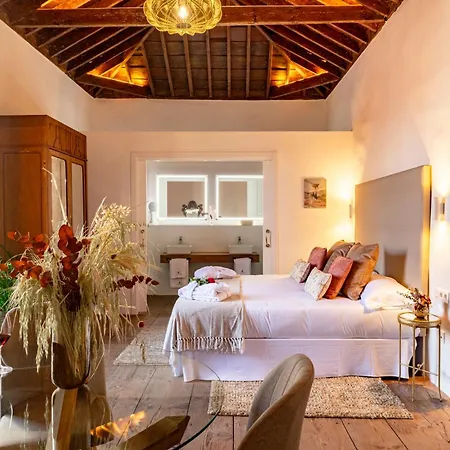 Hotel La Casa De La Camelia