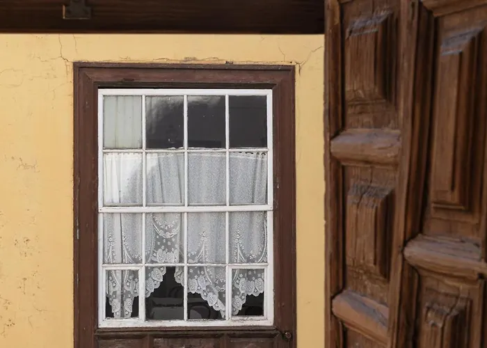 La Casa De La Camelia *