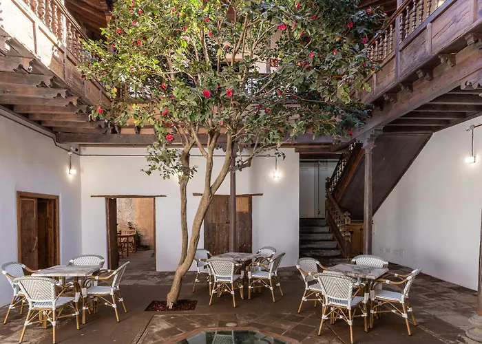 La Casa De La Camelia *