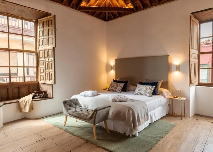 La Casa De La Camelia *