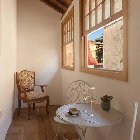 Hotel La Casa De La Camelia