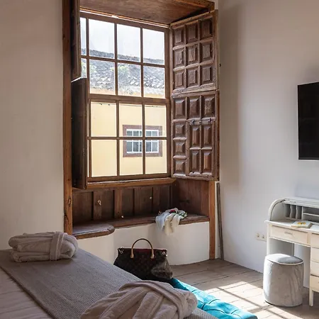 La Casa De La Camelia Otel *