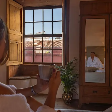 La Casa De La Camelia Otel