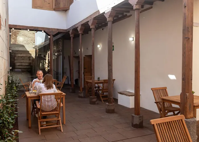 La Casa De La Camelia *