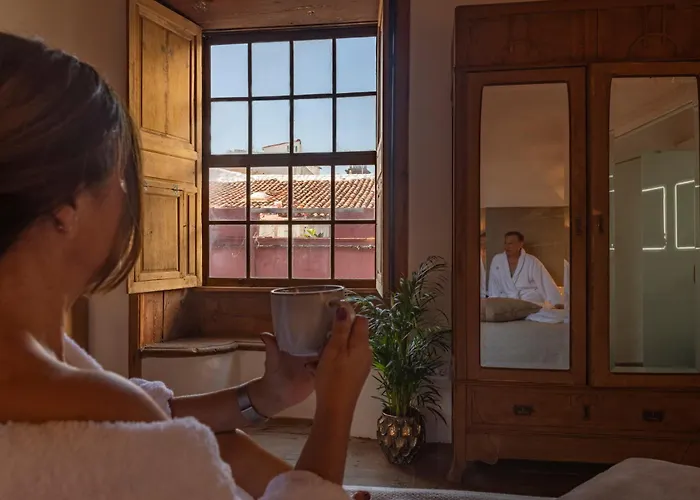 La Casa De La Camelia Hotel