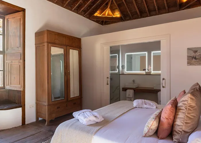 La Casa De La Camelia *